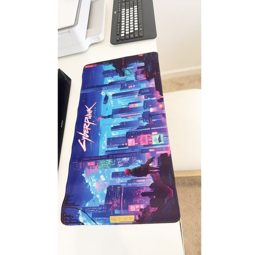Grand tapis de souris gaming Cyberpunk 2077 Night City 23,6"x11,5" tapis de bureau antidérapant - Photo 1/4
