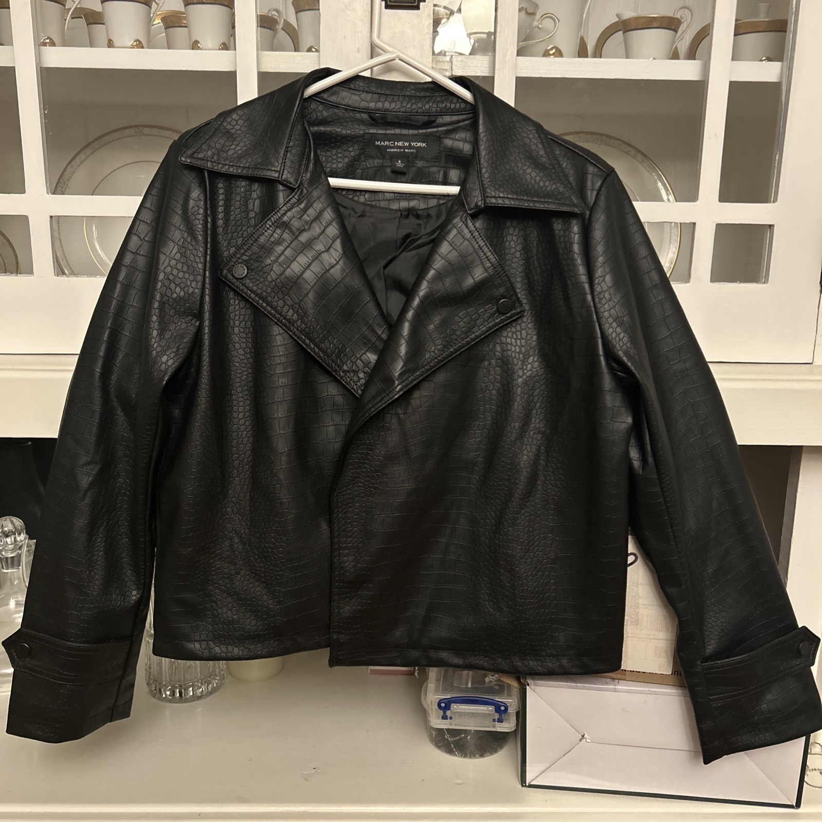 ￼ Mark, New York By Andrew Marc Size Small Women’s Leather Jacket