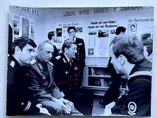 Orig Foto Volksmarine General Admiral Uniform Spange OHS Stralsund Offz-Sch&uuml;ler