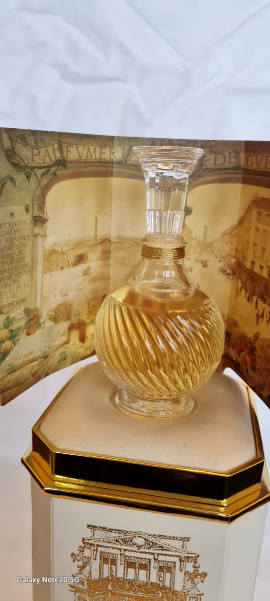 Perfum by Guerlain 