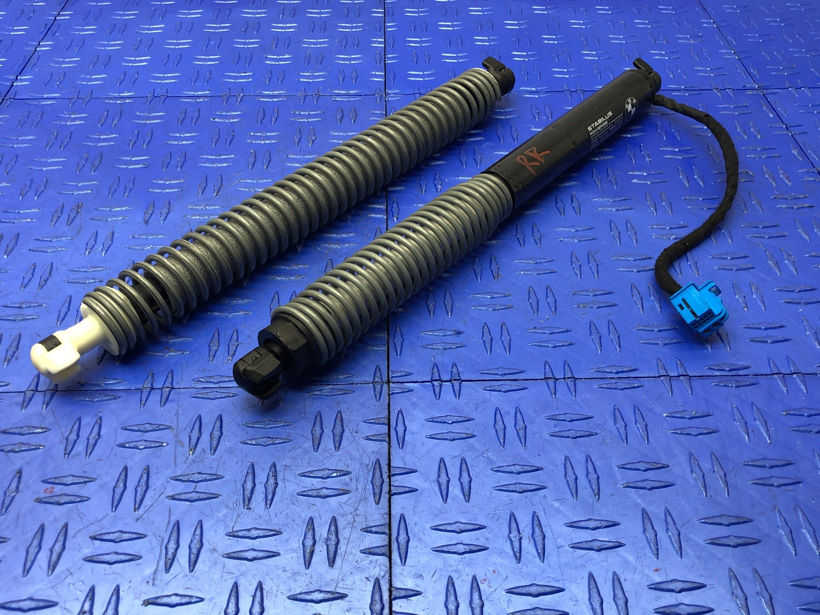 2016-2019 BMW 750I REAR TRUNK LID PULL DOWN MOTOR SET 51247357110 