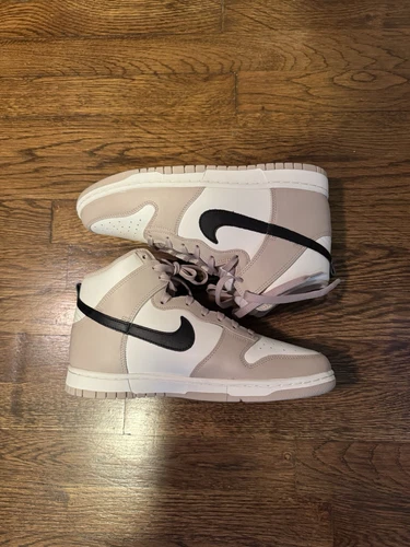 Women’s High Dunk Fossil Stone