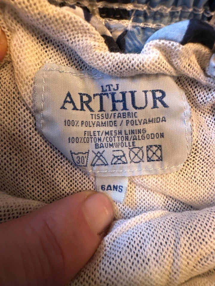 Pantalones cortos de natación florales con cordón en la cintura talla 6 Ltj Arthur azul marino y beige para niños Foto 2 de 3