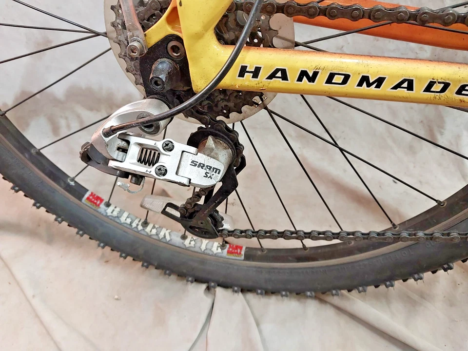 Bicicleta de MTB Cannondale F300 2010 grande rígida Manitou SRAM SX4 hecha en EE. UU./Envío:) Foto 3 de 4