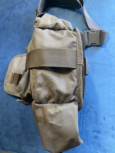 Red Rock Outdoor Gear Hipster Sling Bag Gray Adjustable Shoulder Strap - Picture 3 of 5