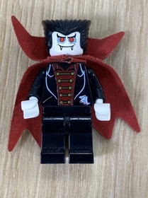 LEGO Studios Vampire Minifigure & Coffin Vampire's Crypt (1381) Vintage 2002