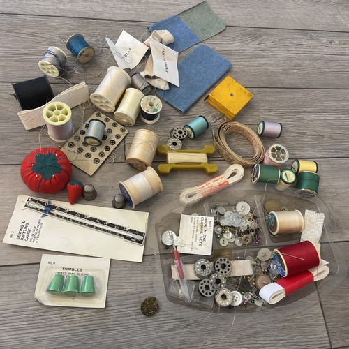 VINTAGE SEWING COLLECTIBLE LOT PIN CASE CUSHIONS THIMBLES  TAPE MEASURES Tomato
