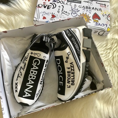 dolce & gabbana sneakers in sorrento graffiti print