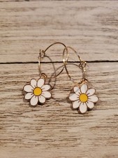 Adorable Spring Earrings Daisy Earrings Hoop Earrings