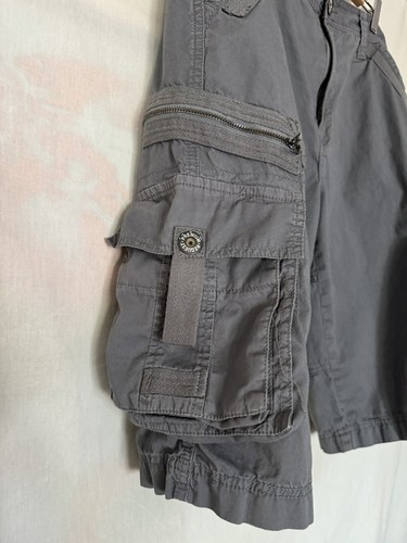 Request Jeans Cargo Shorts Y2k Size 34 Gray 100% Cotton 13” Inseam - Picture 4 of 9