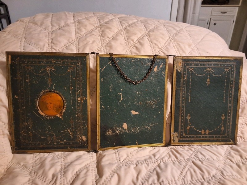 Antique, Ventage Trifold Metal Frame Hanging Shaving Mirror Celluloid Decoration