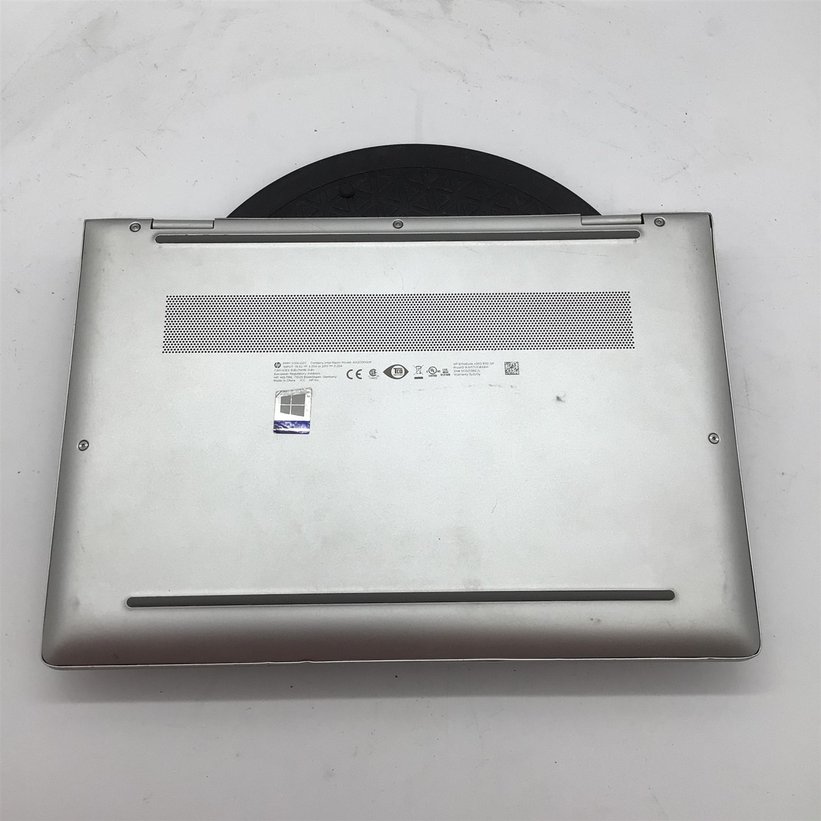 HP 9JV57UC#ABA, 14-Inch Laptop, with Intel Core i5 8th Gen., 256 GB NVMe (Non-Volatile Memory Express), No OS