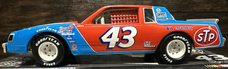 Richard Petty STP Daytona 500 1981 Win Buick Regal 1/24 acción Nascar diecast Foto 2 de 4