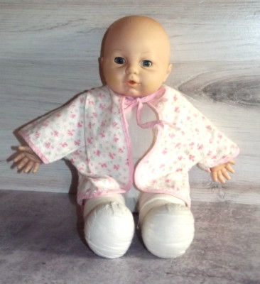 Vintage 14  Uneeda Doll With Zipper Back Cloth Fabric Eyes Open Close B104