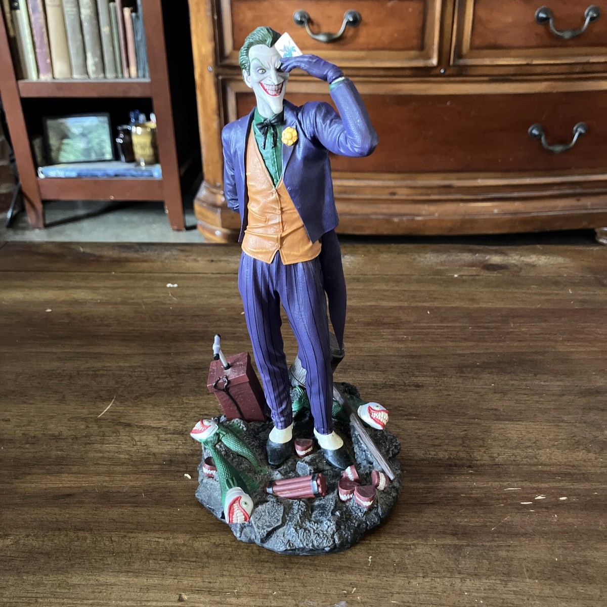 DC Diamond Select Gallery The Joker Figure - | eBay