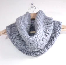 Betsey Johnson Cozy Knit Scarf w/ Pearls Boho Feminine One Size