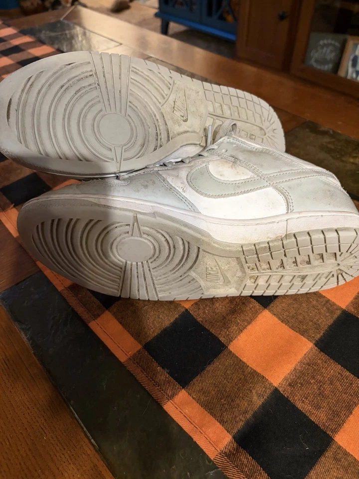 Men’s “Gray fog” Nike dunk lows - Size 10 - Good condition - Image 3 of 3