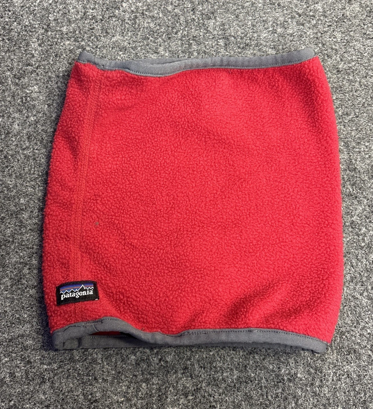 VTG PATAGONIA Red Neck Warmer Fleece One Size Made In USA
Opens in a new window or tab