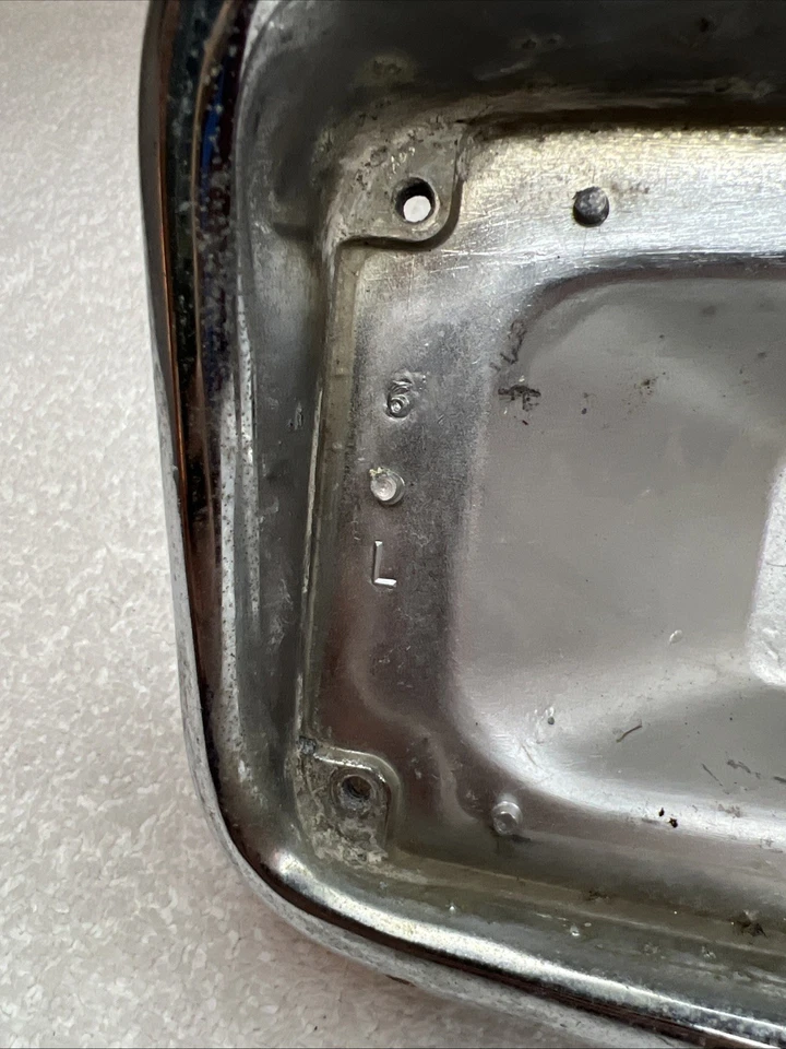 Par de carcasas de luz de estacionamiento cromadas Chevrolet Bel Air 210 150 1956 usadas OEM Chevy Foto 3 de 4