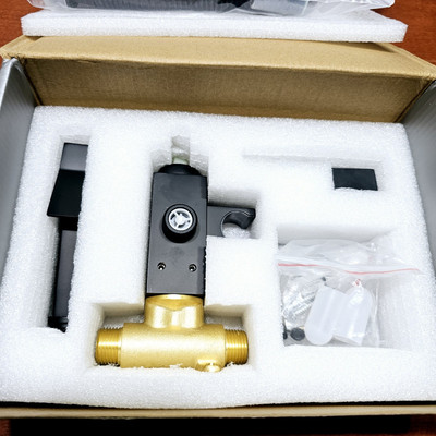 16028B Single-Handle Wall Mount Bidet Faucet with Handle Sprayer black