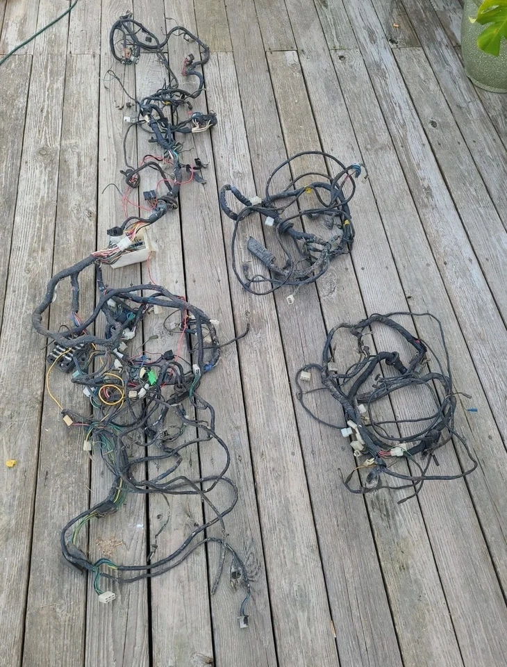 Arnés de cableado completo Datsun 280z 1975-78 carrocería chasis y bahía de motor stock OEM Foto 2 de 4