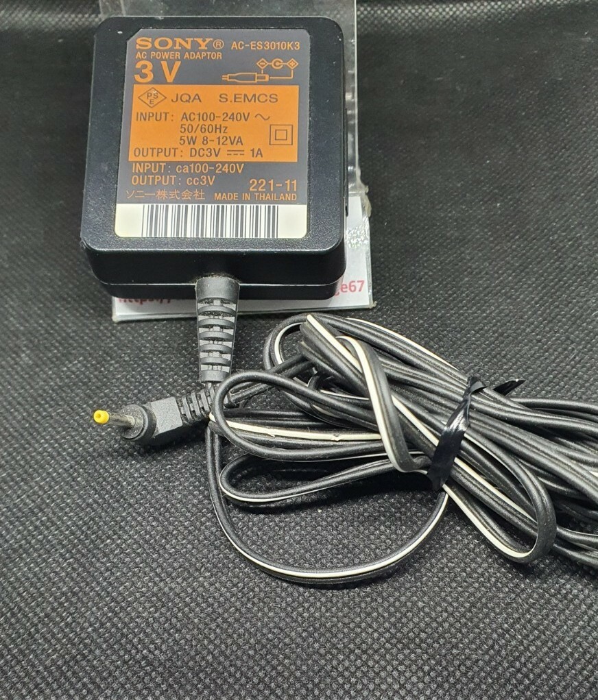 SONY ACES3010K, AC ADAPTOR WALKMAN MD , 3V/1A INPUT 110240V GENUINE