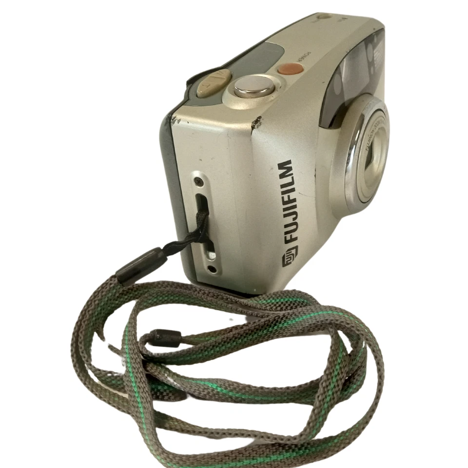 Cámara fotográfica Fujifilm Zoom Date 60 35 mm con lente zoom Fujinon 35-60 mm Foto 2 de 4