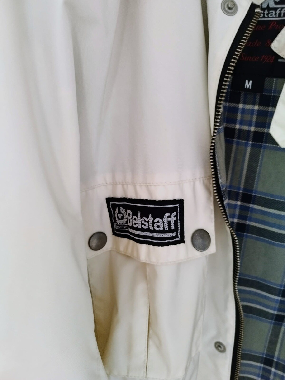 Foto 2 di 2