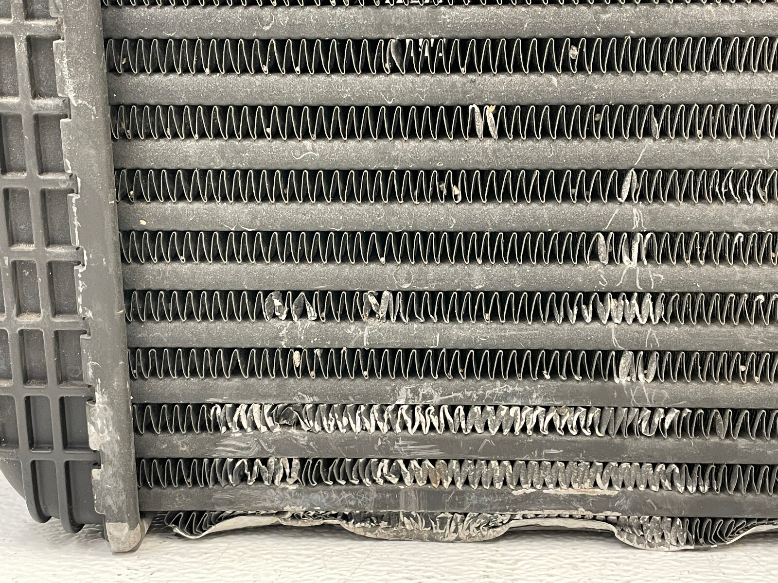 2014-2017 Maserati Ghibli S Left Radiator Intercooler Turbocharger 3.0L 1504 OEM