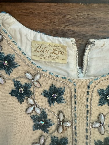 1960s Lily Lee Cream Sheath Dress Rhinestones Green Beaded Shift Size 8 - Picture 3 of 16