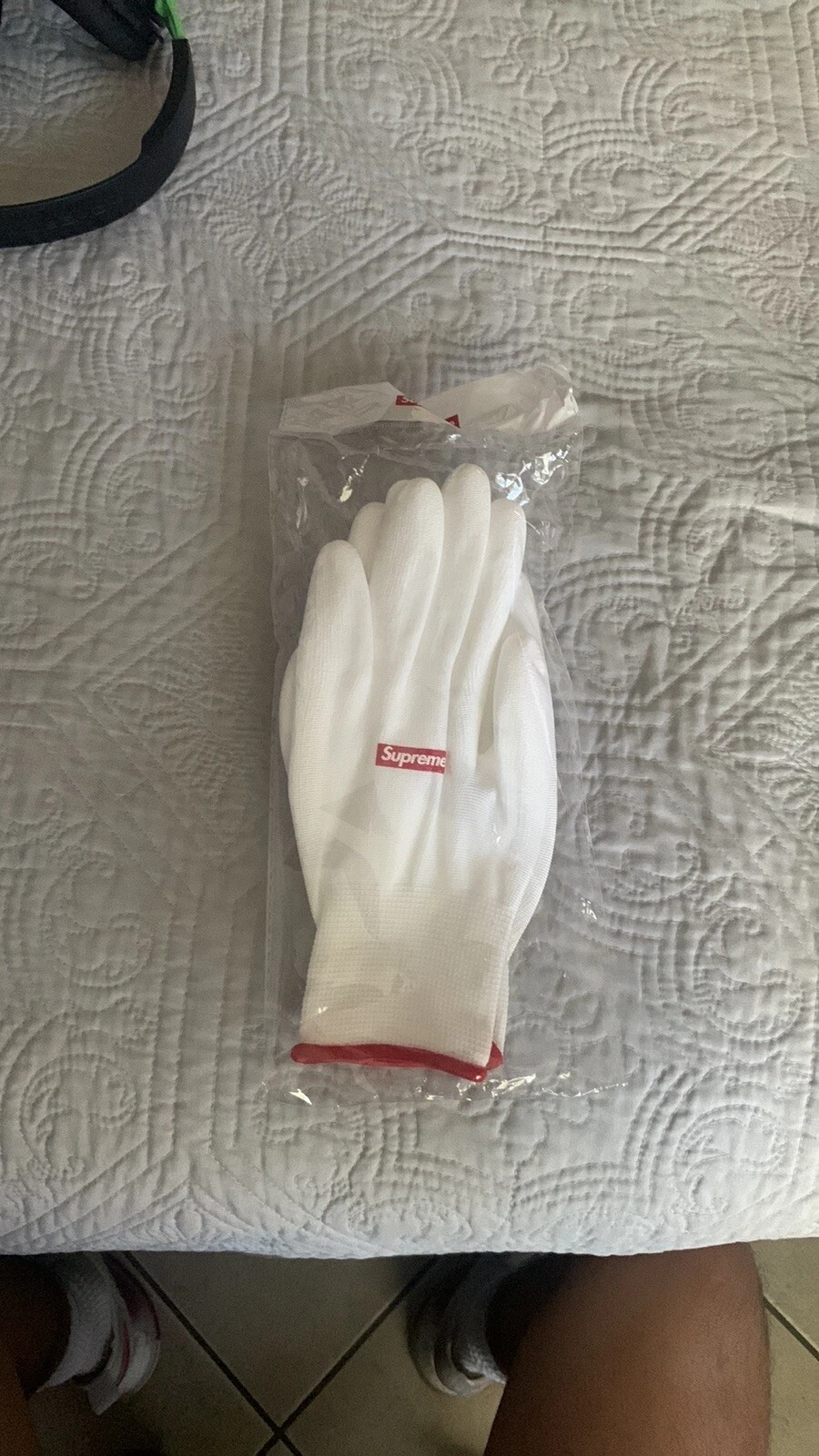 Supreme Gardening Gloves White One Size OS Rubberized FW20A60 Brand New