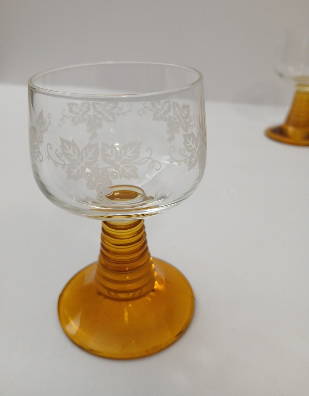Schott Zwiesel Amber Beehive Stem Etched Grape Leaf Cordial Glasses Lot of 4