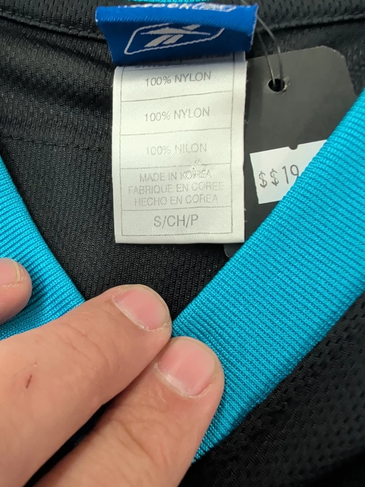 Camiseta deportiva pequeña para adultos Julius Peppers Carolina Panthers marca Reebok Foto 4 de 4