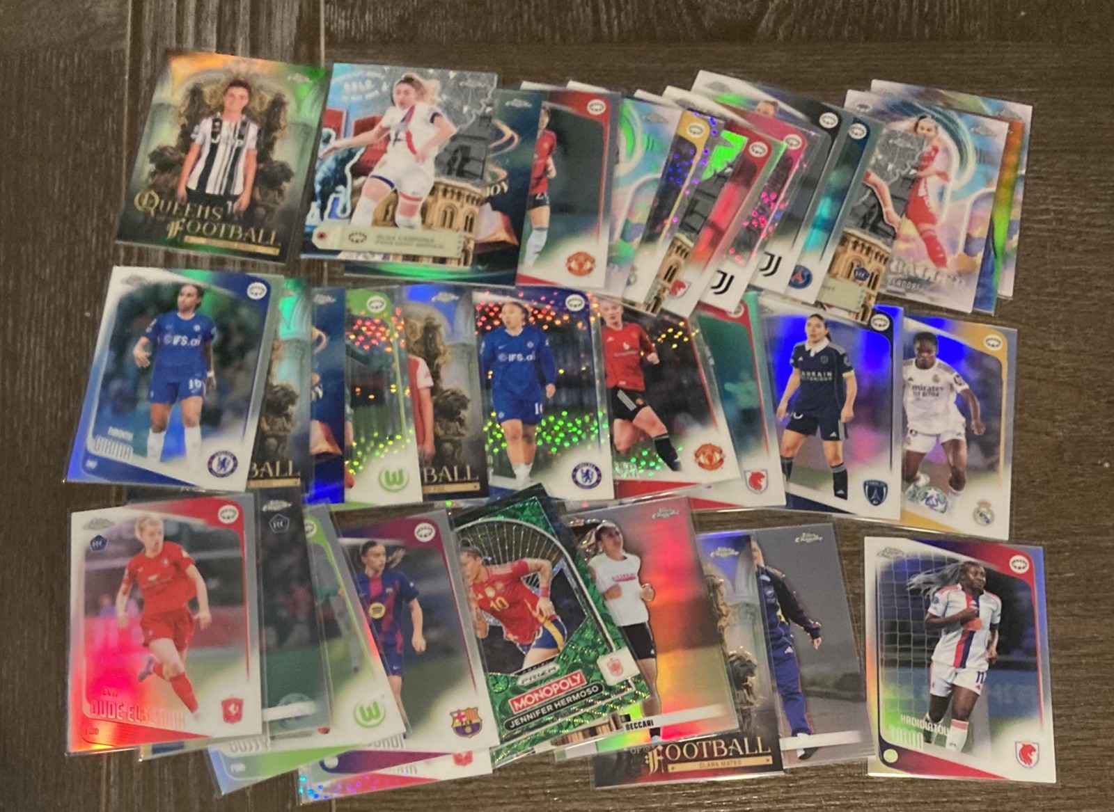 Soccer Card Lot (2 Row Box) Refractors/Prizms, #'ed, Rookies, & Stars! view 7