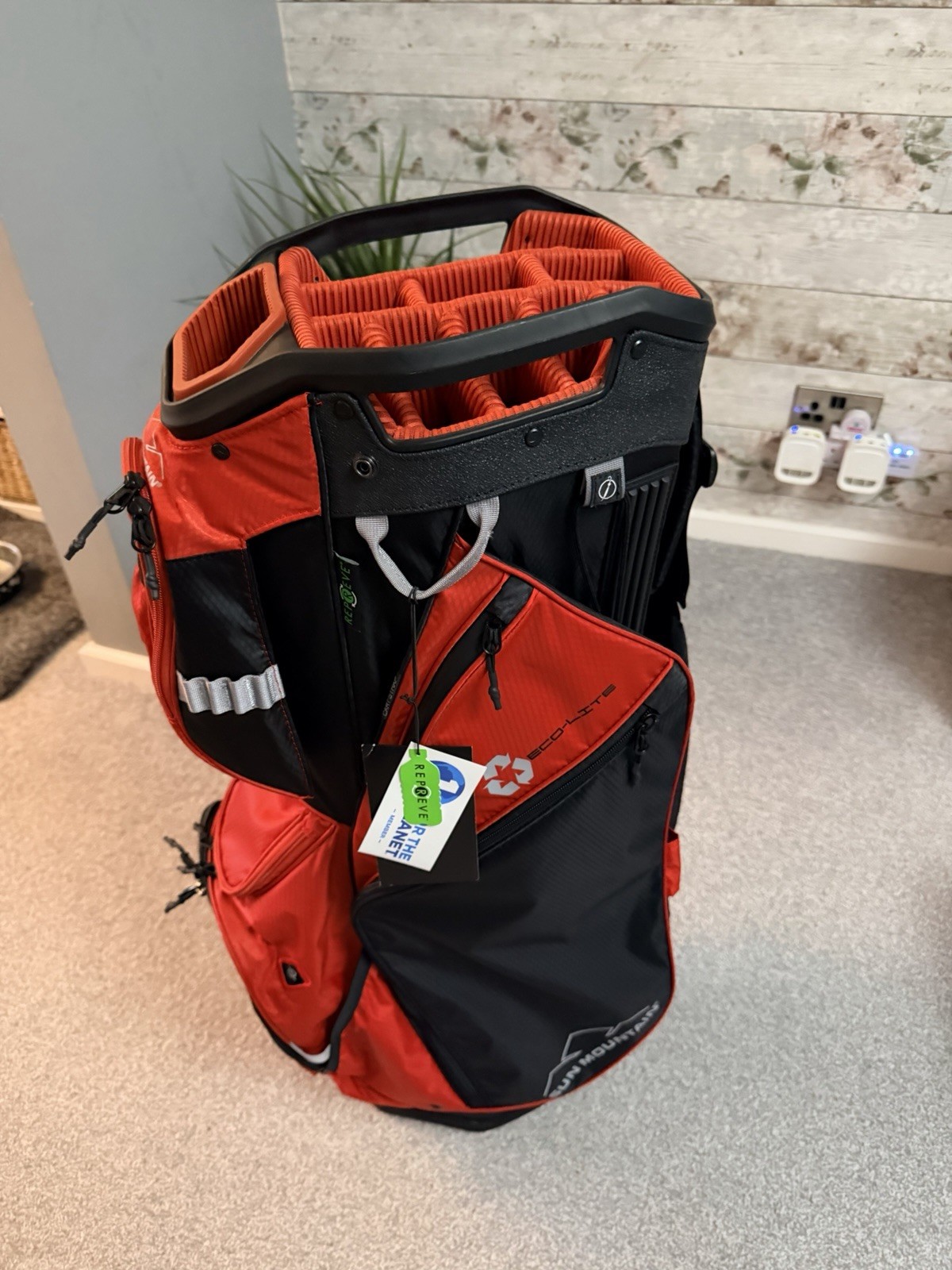 BNWT - Sun Mountain Eco-Lite 14-Way Cart Golf Bag Red Black