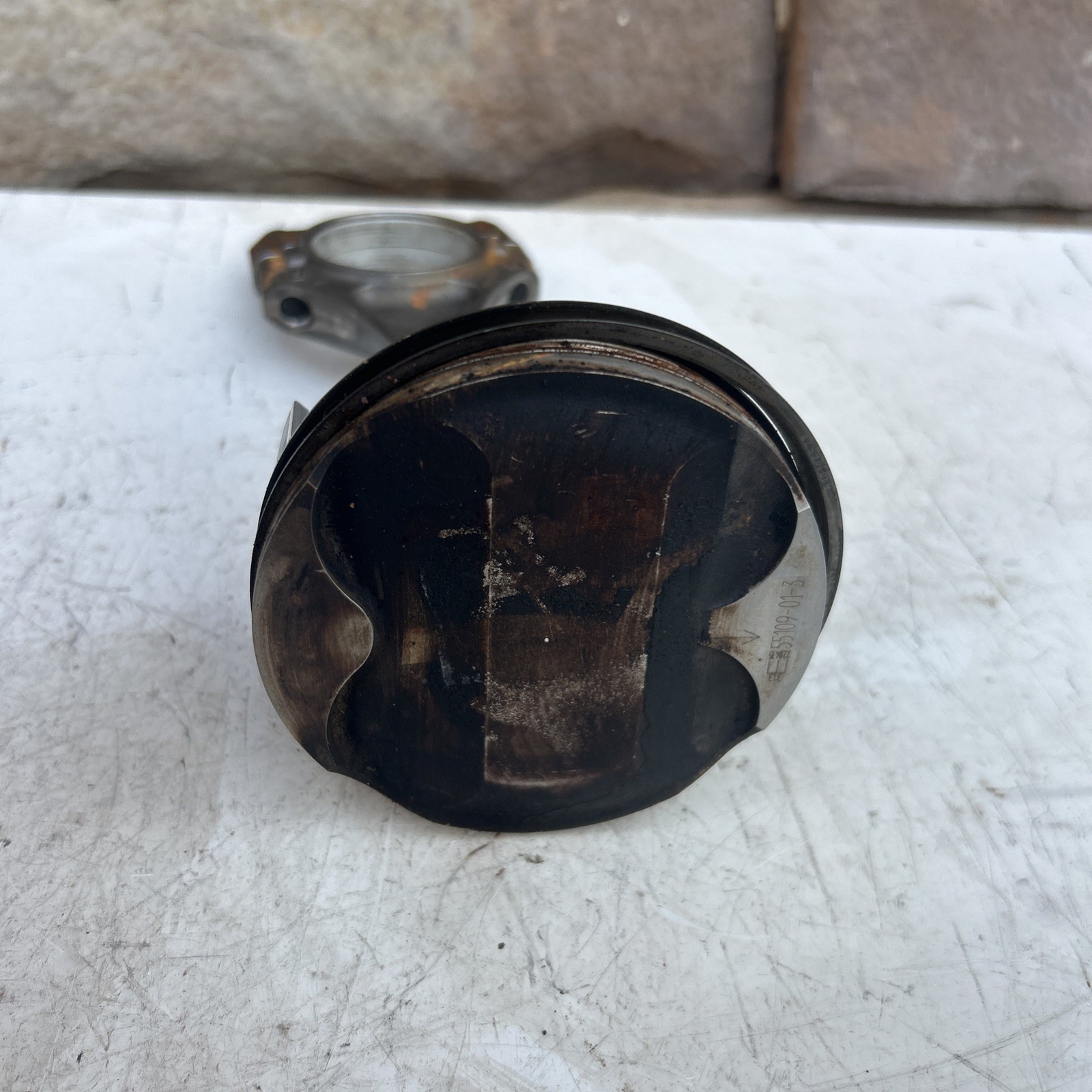 LAMBORGHINI AVENTADOR PISTON HEAD COMPLETE WITH CONNECTING ROD 07M107075J 
