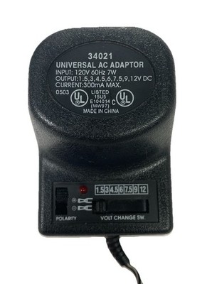 Model 34021 Universal AC Adaptor 120 Volt Variable Voltage Switch 1.5-12V