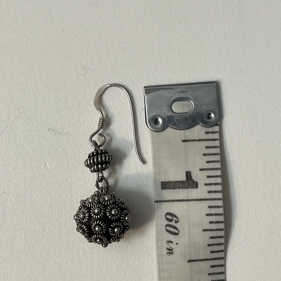 Pendientes de gancho de bola de cuentas infladas con textura de plata de ley 925, anillo tamaño 6, colgante Foto 4 de 4