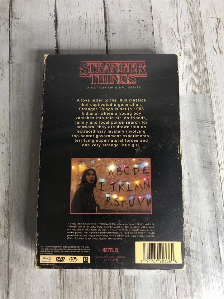 STRANGER THINGS SEASON 1 COLLECTOR'S EDITION BLU-RAY DVD DISC BOX SET NEW - Image 2 of 3