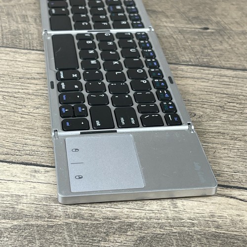 Jelly Comb Bluetooth Foldable Built-In Trackpad English QWERTY Standard Keyboard - Picture 3 of 7