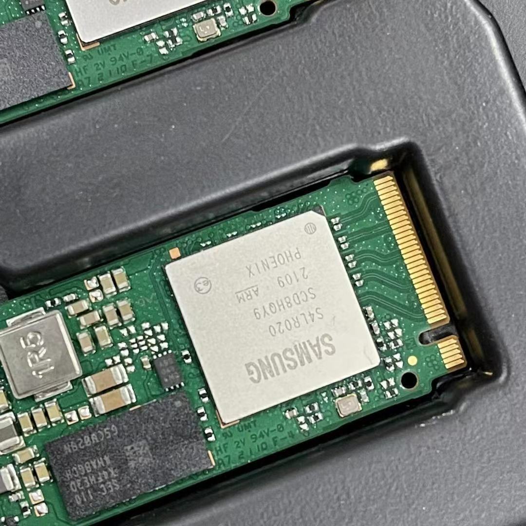 Samsung 1.92TB SSD Gen3x4 PM983 NVMe 22110 PCIe M.2 MZ1LB1T90 State