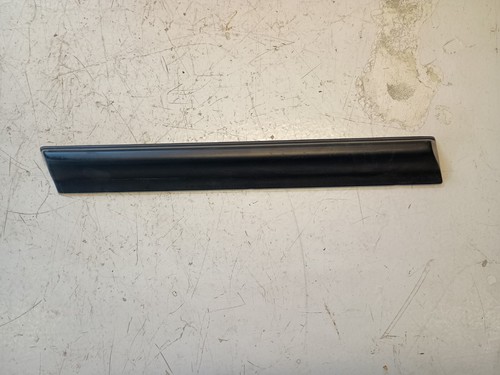 VW Polo 86C Kotflügel leisten hinten rechts zierleisten