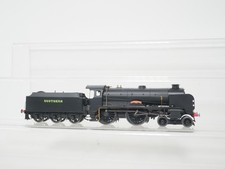 Hornby OO Gauge Steam Locomotive Southern Black Schools Class 921 Shrewsbury