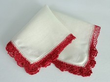 VINTAGE HANKY WHITE IRISH LINEN RED HAND CROCHET EDGING PRETTY DESIGN 1940s