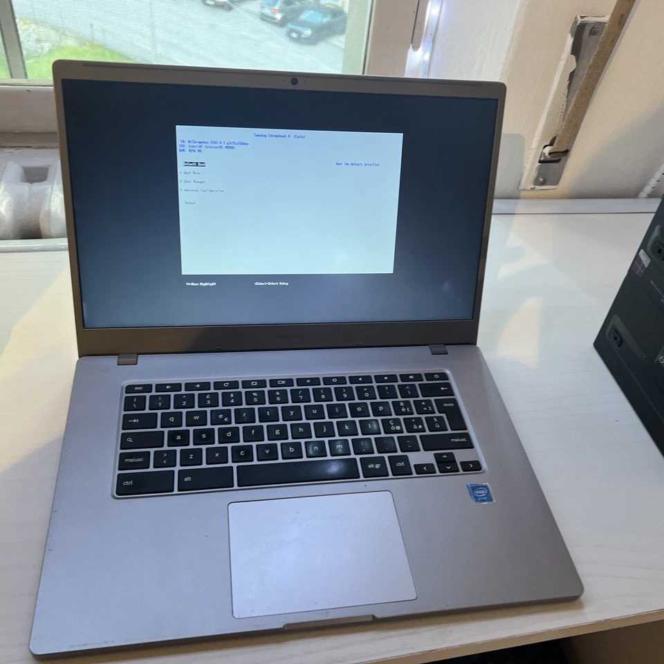 Samsung Chromebook 4+ – 15.6″ Full‑HD, 4 GB RAM, 64 GB eMMC – Modded Linux‑Only - Imagen 2 de 4