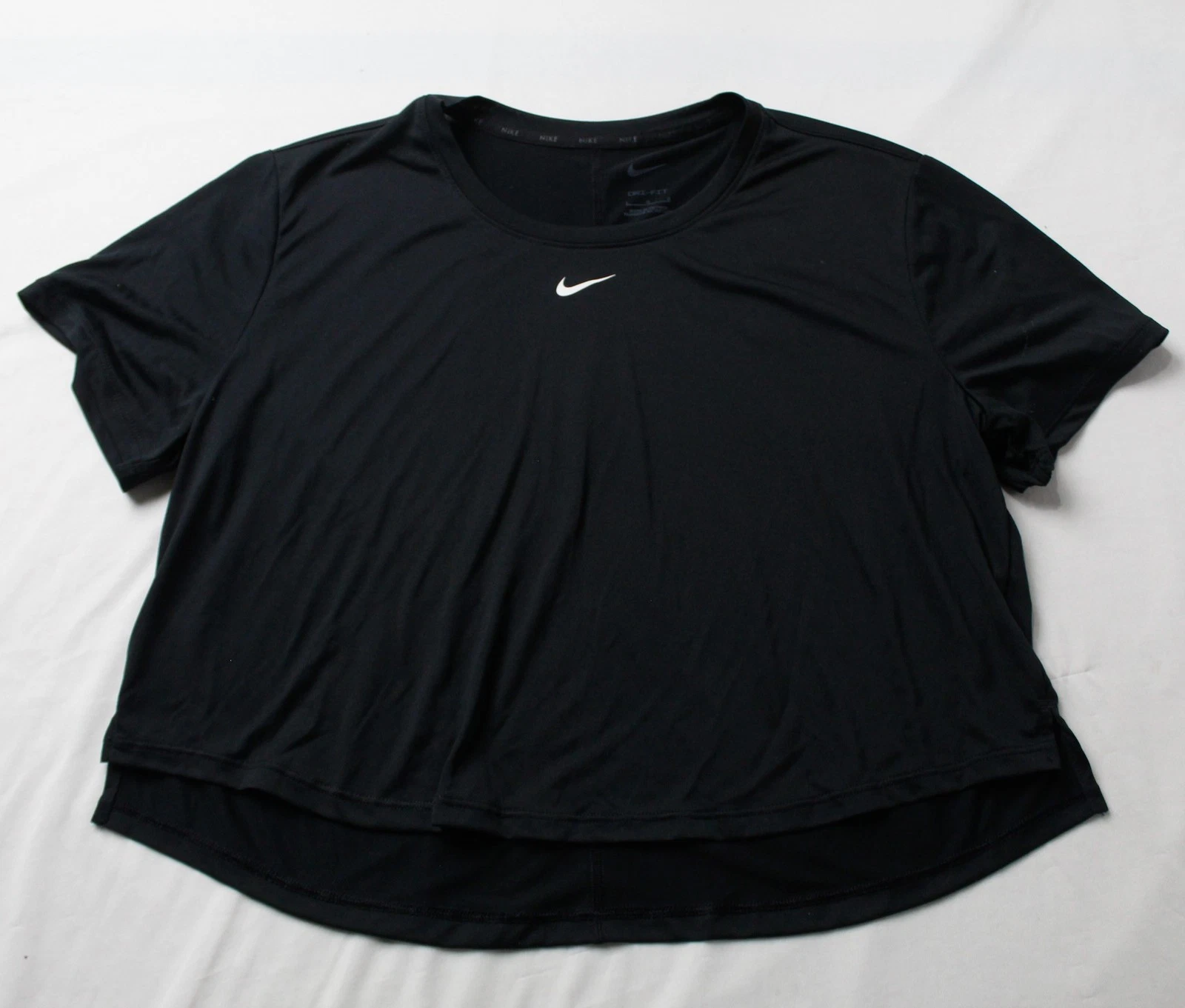 Nike Women's Solid Dri-FIT One Standard Fit Cropped Top JL3 Black Large NWT