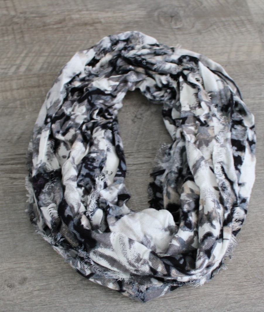 Apt 9 Infinity Loop Accent Scarf Abstract Tan Off… - image 2