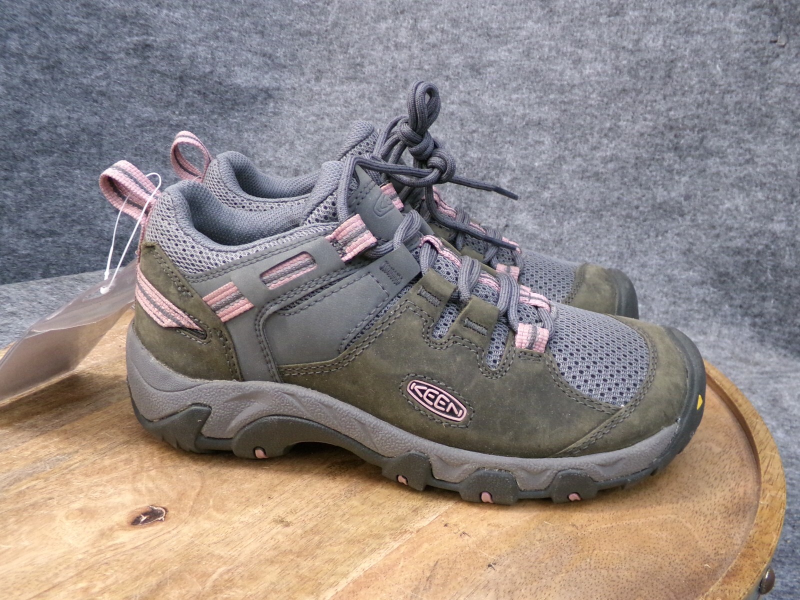 Scarpe da trekking Keen Siskiyou II Vent da donna in pelle rosa magnetica sneakers taglia 7 US