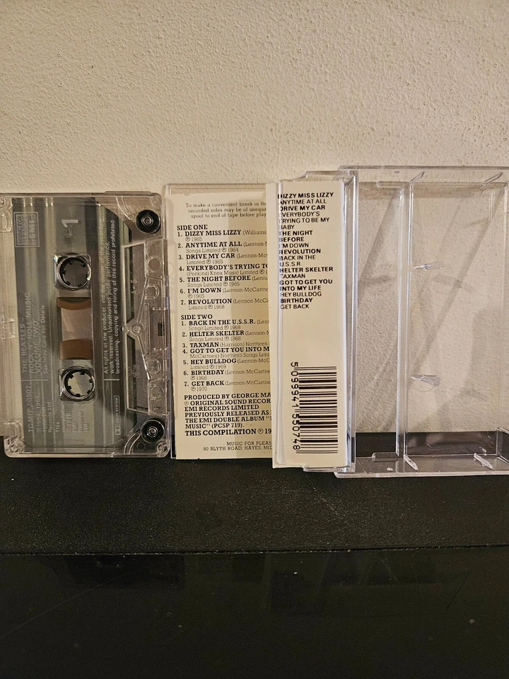 THE BEATLES Rock 'N' Roll Music Vol 2 1976 CASSETTE TAPE COMPILATION REISSUE - Image 2 of 4