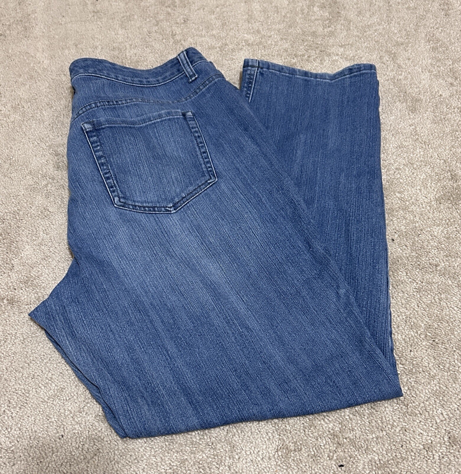 JONES NY Light Wash Marilyn Straight Leg Jeans 16W in 12-D Size